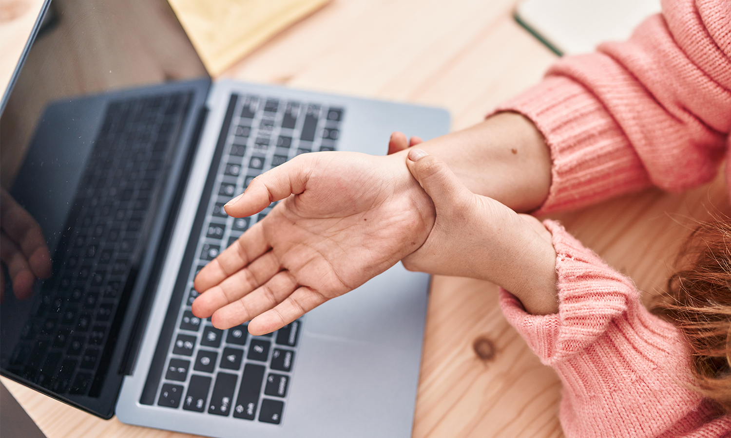 The Power of Cold Laser Therapy in Treating Tenosynovitis