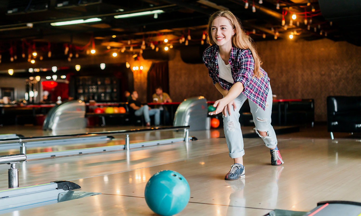 Bowling Thumb and Wrist Strain: Cold Laser Therapy for Competitive Throwers
