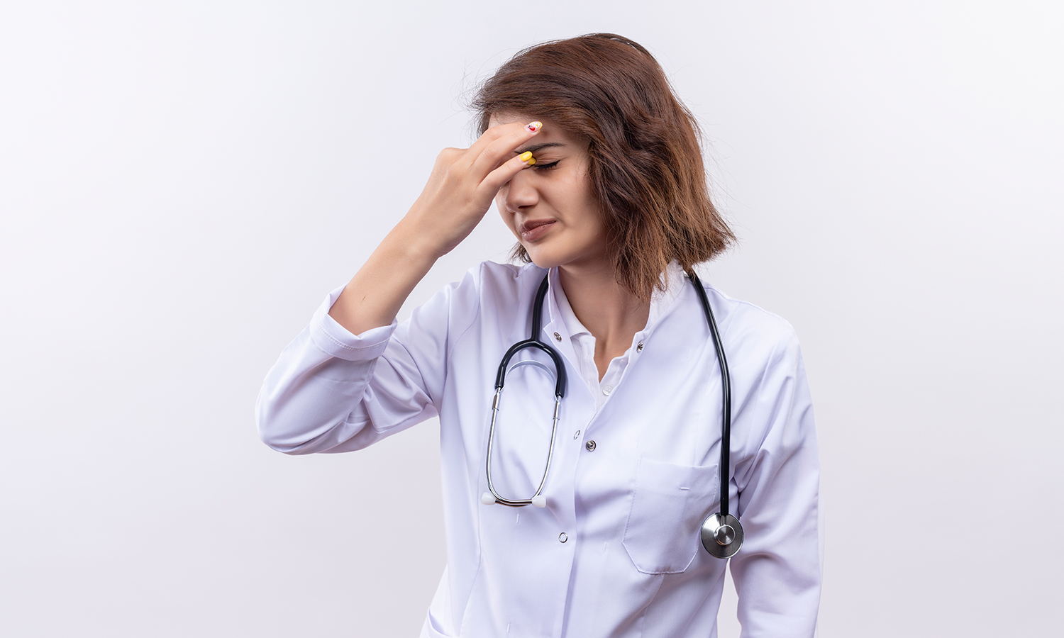 Cold Laser Therapy for Nurses and Healthcare Workers: Supporting Recovery After Long Shifts and Physical Stress